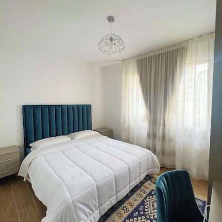 Central City Apartment Tirana Exteriör bild