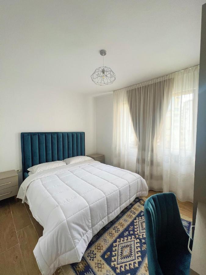 Central City Apartment Tirana Exteriör bild